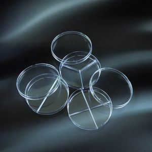 PETRI DISH, PS, 4-SECTORS (ROOMS), WITH VENTS, STERILE, Ø 90MM